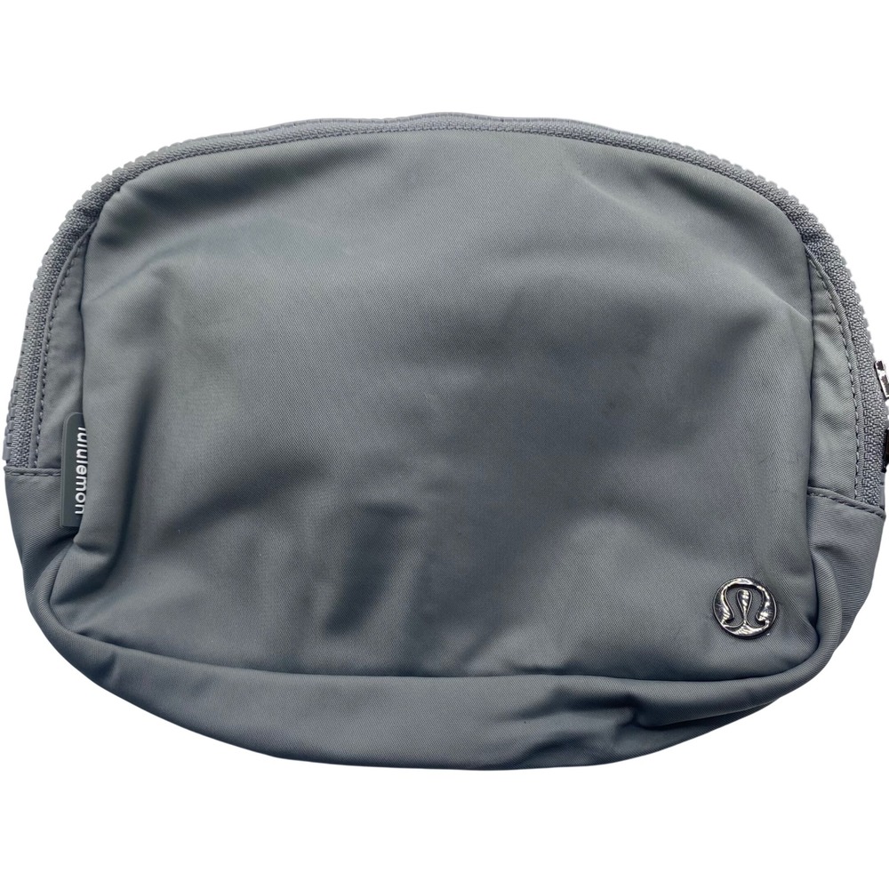 Lululemon Everywhere Belt Bag Nylon Gray Adjustable Strap Small Fanny‎ Pack